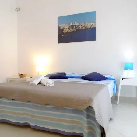 Casetta Nel Cuore Di Polignano Apartment *